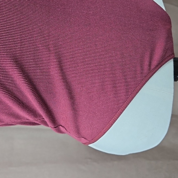 Wilfred burgundy Danette ribbed sleeveless ruffle neck thong bodysuit, size M - Picture 4 of 13